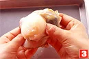 帆立貝の下ごしらえ(殻をはずす(3)の画像