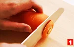 にんじんの基本の扱い方(皮をむく(1)の画像