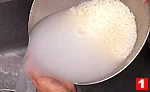 米の基本の扱い方(米を洗う（１）の画像
