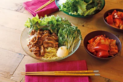 「焼き肉サラダのっけ麺」の献立