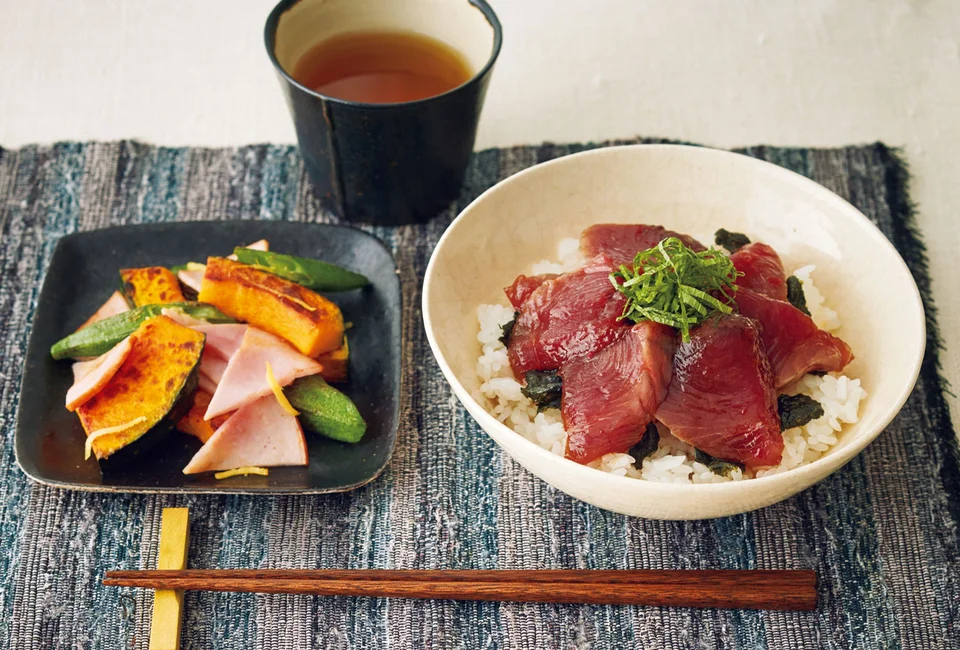 かつおのピリ辛づけ丼