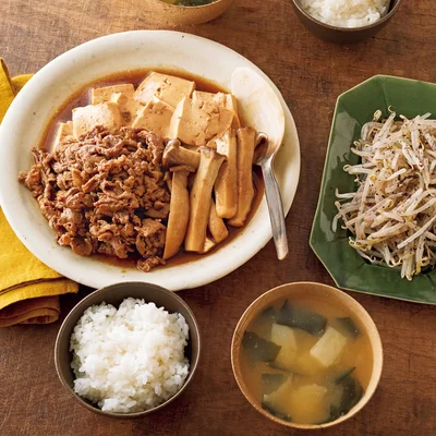 「牛肉と豆腐のすき煮」の献立