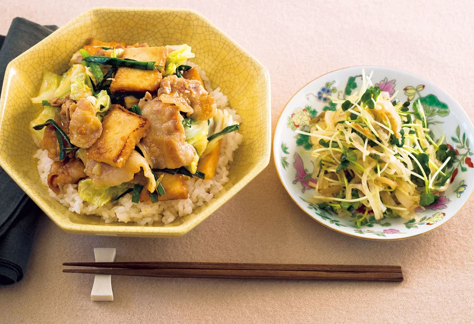 厚揚げとキャベツのにんにくみそ炒め丼