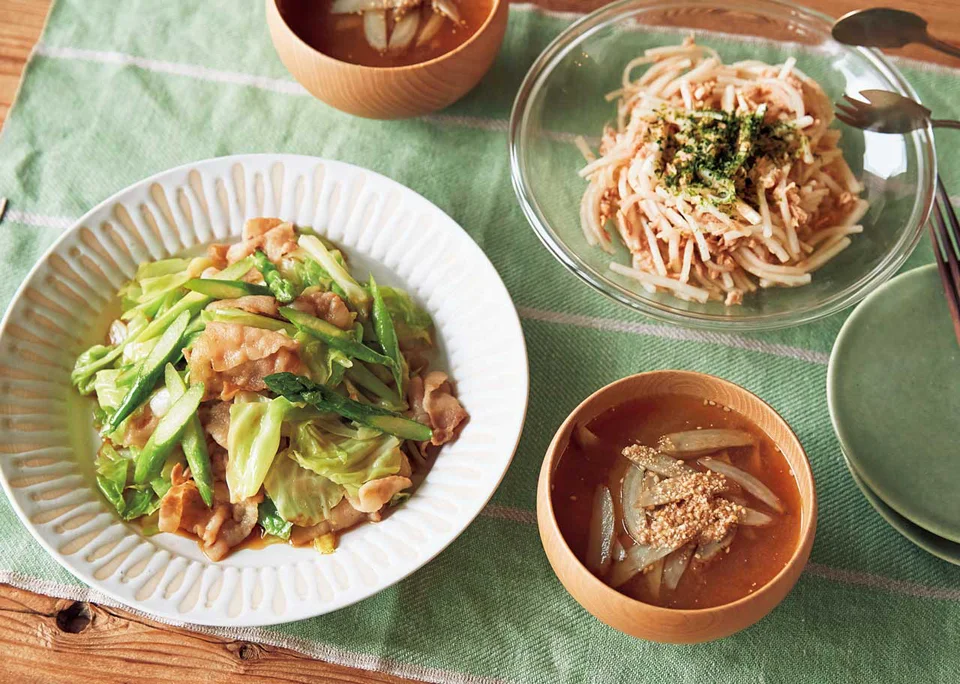 豚肉と春キャベツのにんにく炒め