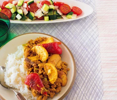 「ごろごろ野菜のドライカレー」の献立