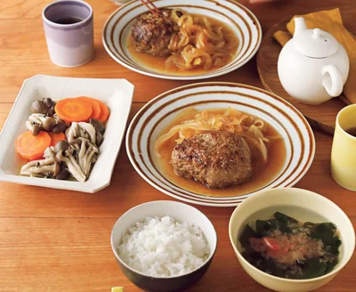 「玉ねぎたっぷり和風ハンバーグ」の献立