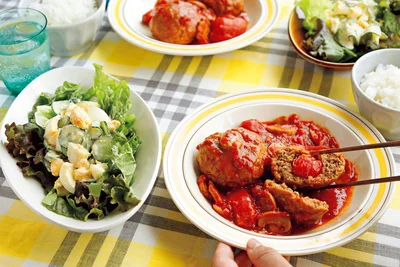 「トマトin煮込みバーグ」の献立
