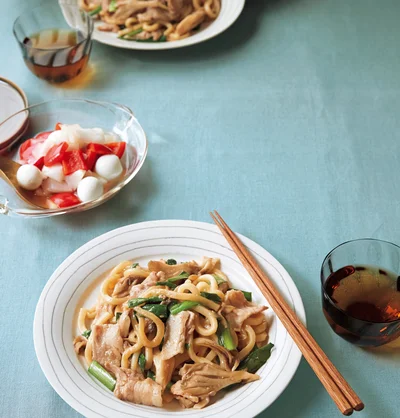 「豚肉とまいたけのスタミナ焼きうどん」の献立