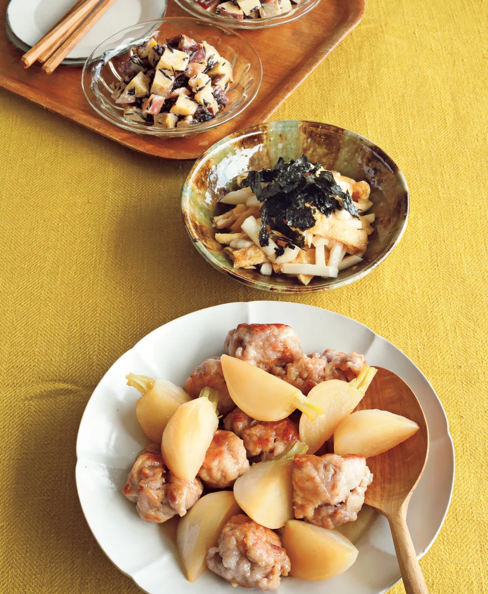 豚こまだんごとかぶの煮もの