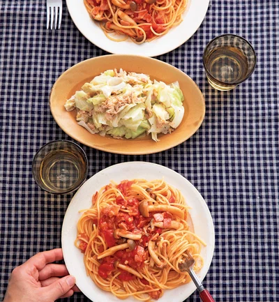 「ベーコンとしめじのトマトパスタ」の献立