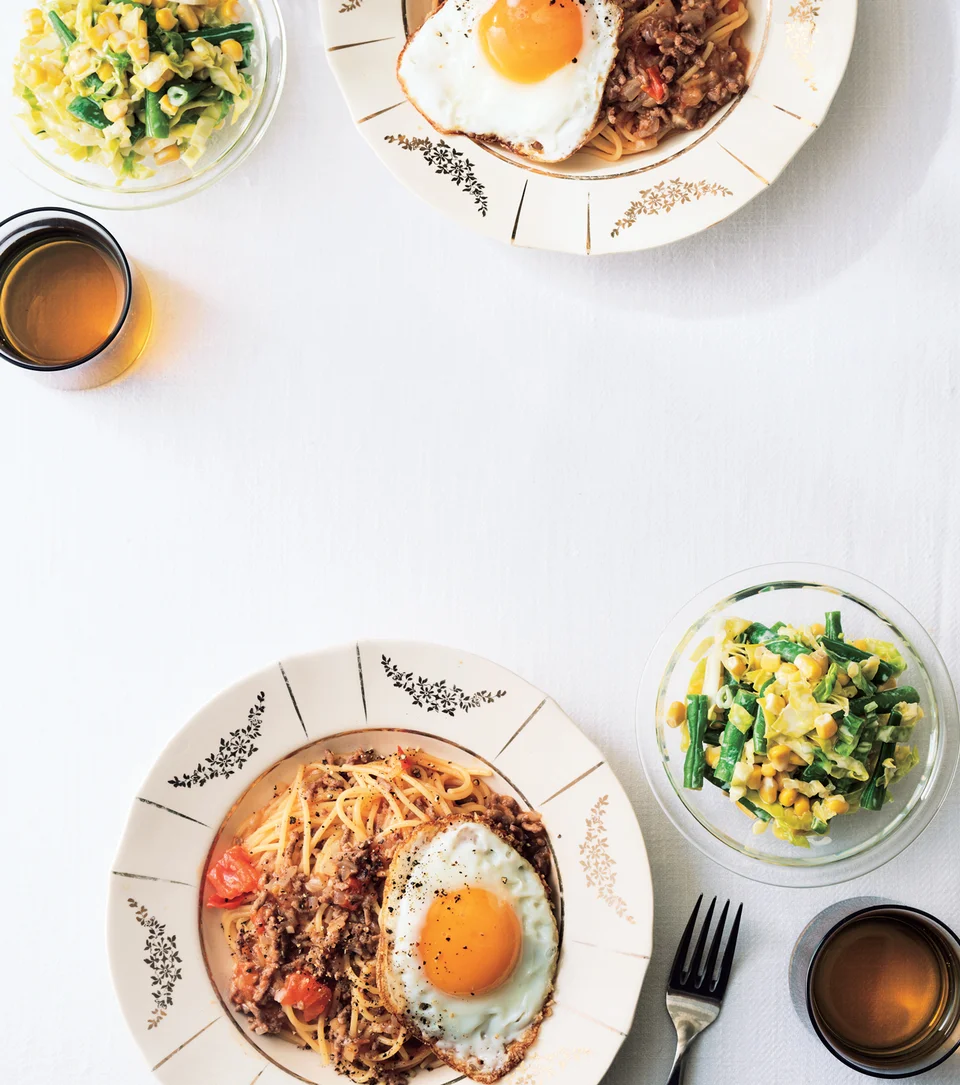 フレッシュトマトの目玉焼きパスタ